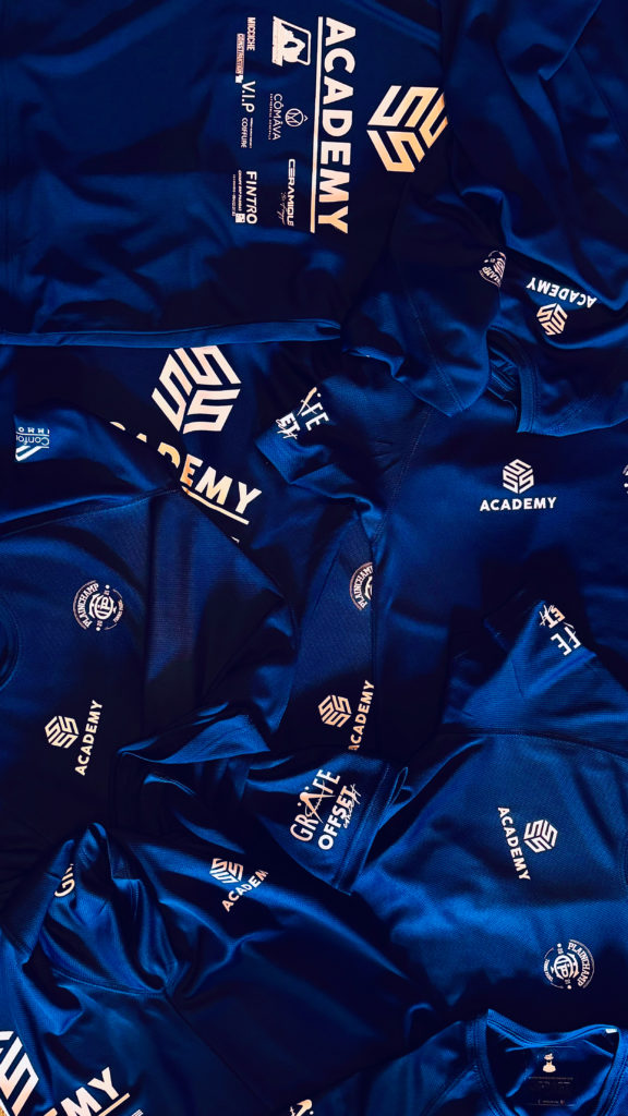 L’attribut alt de cette image est vide, son nom de fichier est photo-off-35-576x1024.jpg.